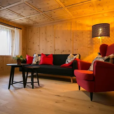 Chasa Allegra Apartment *